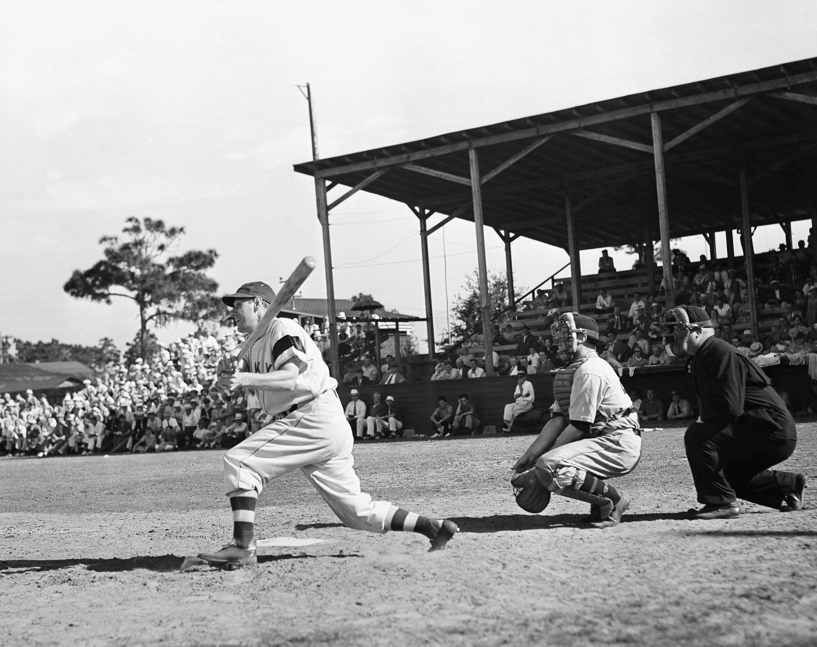 Brooklyn Dodgers Leo Durocher hits in 1938